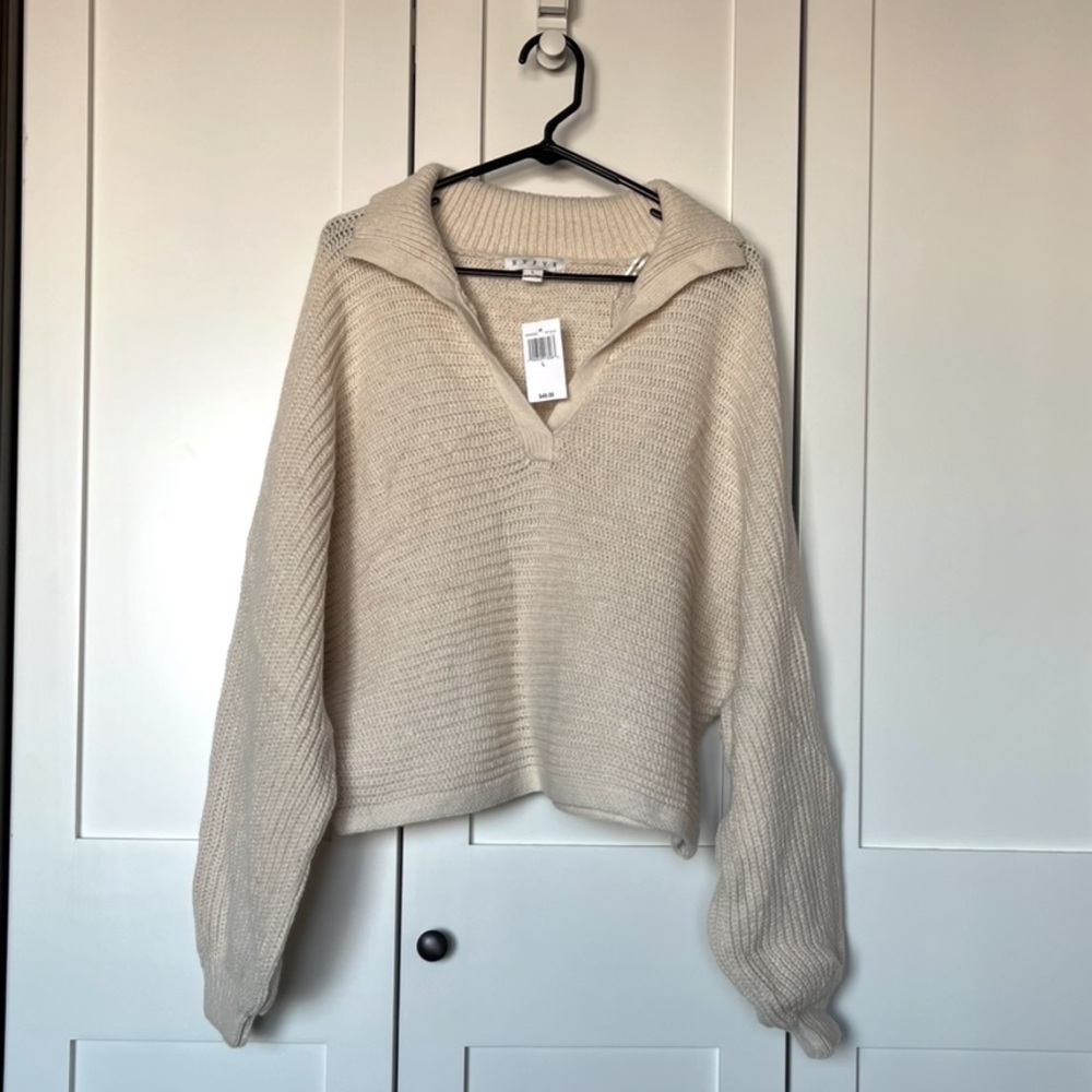 NWT Dry Goods Cream V Neck Womens Sweater